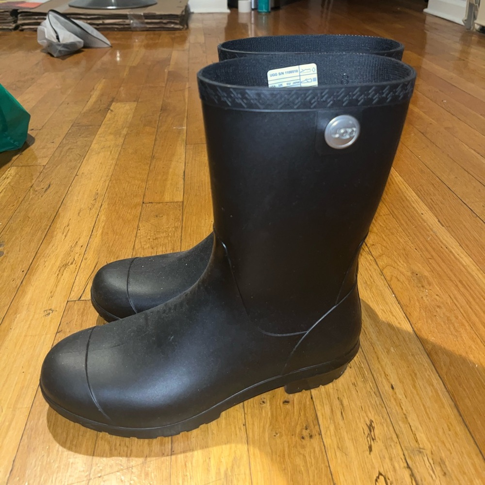 Ugg rainboots